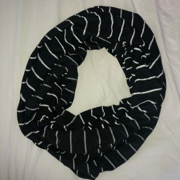 Boutique Striped Scarf - Picture 1 of 1